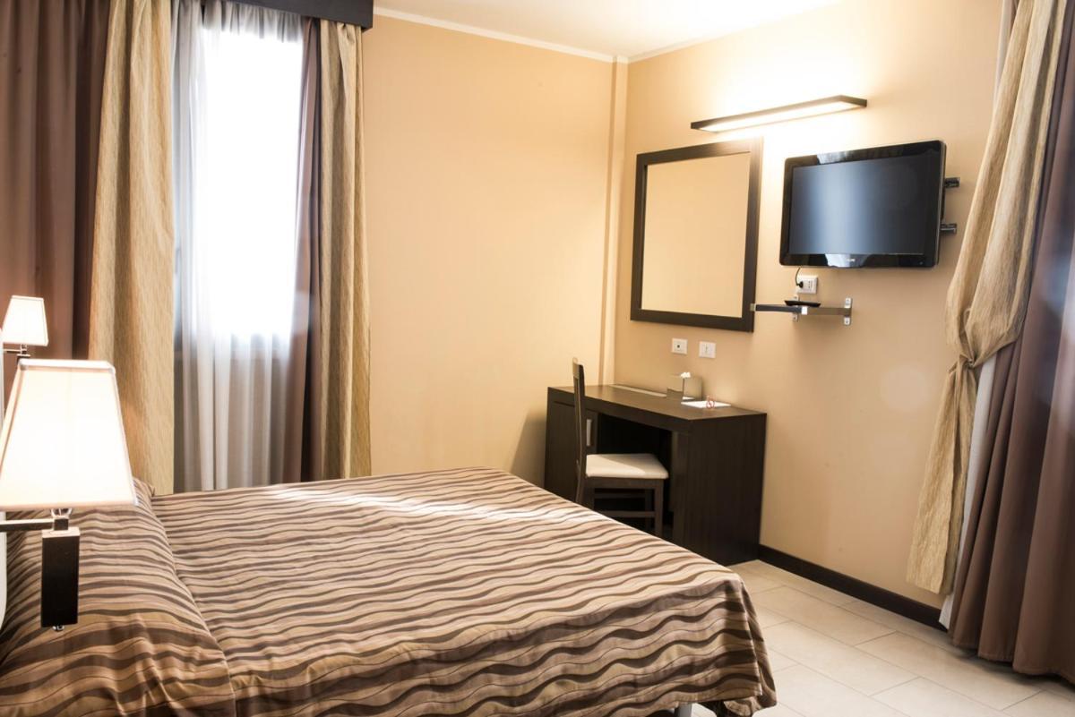 Hotel Corte Business Cavriago Екстер'єр фото