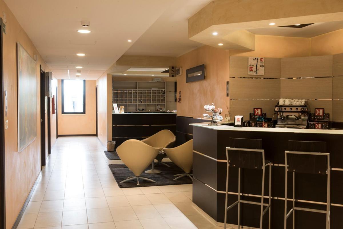 Hotel Corte Business Cavriago Екстер'єр фото
