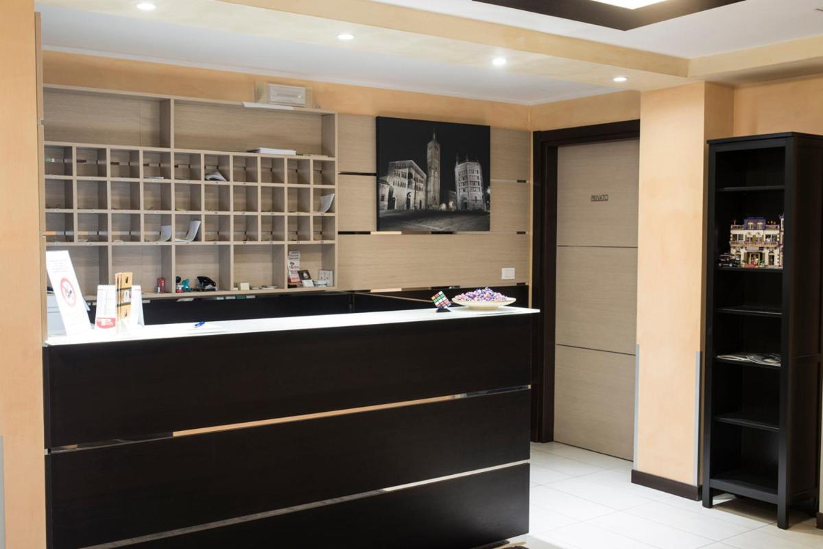 Hotel Corte Business Cavriago Екстер'єр фото