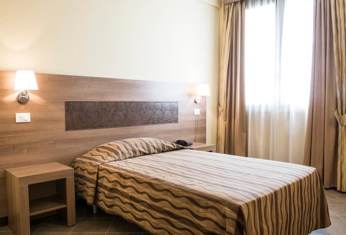 Hotel Corte Business Cavriago Екстер'єр фото