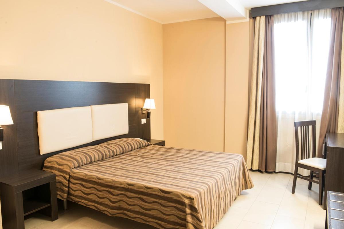 Hotel Corte Business Cavriago Екстер'єр фото