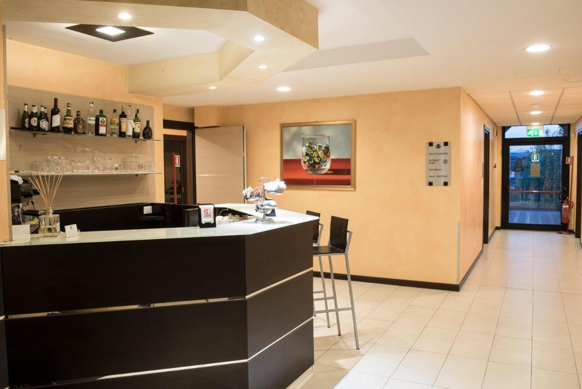 Hotel Corte Business Cavriago Екстер'єр фото