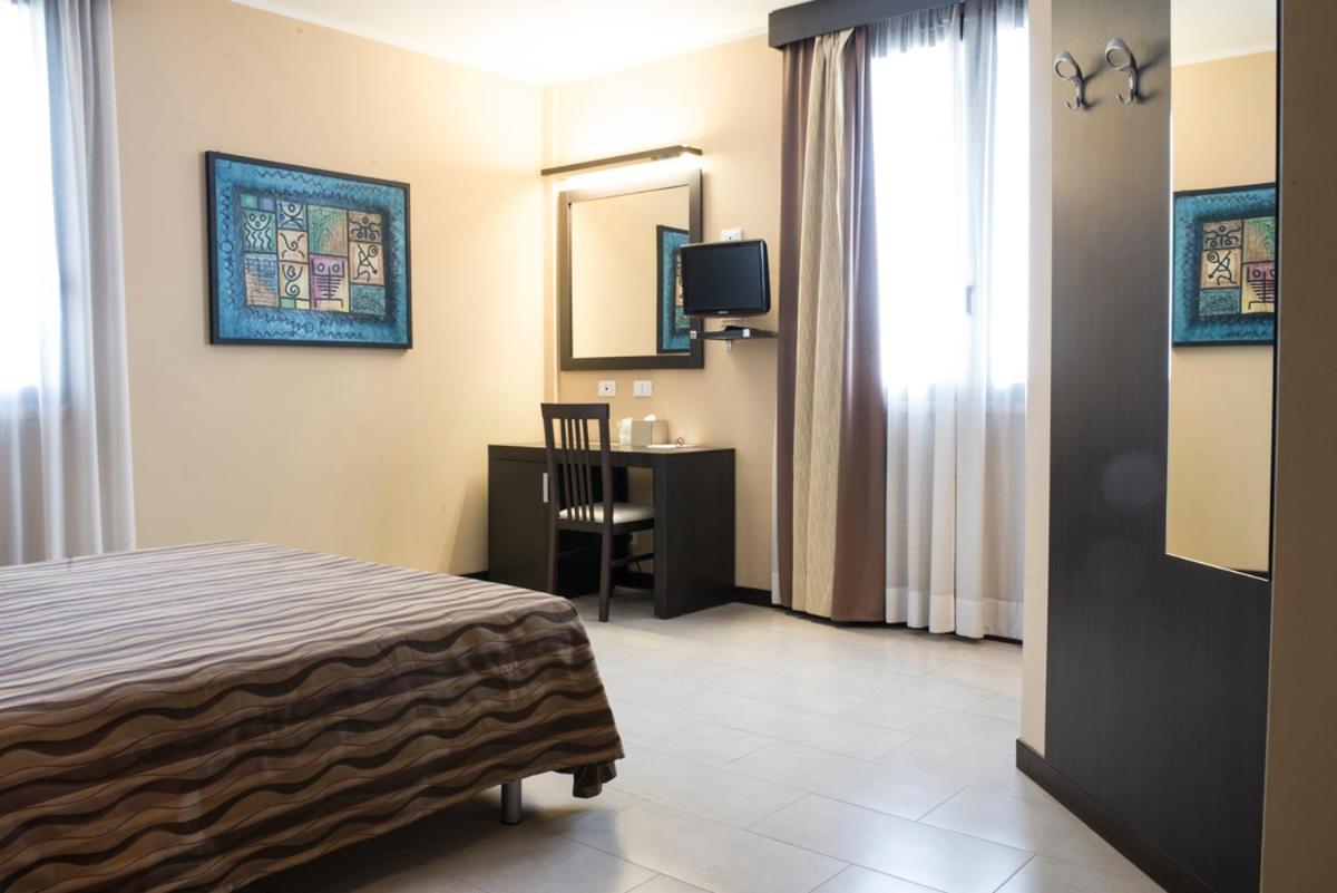 Hotel Corte Business Cavriago Екстер'єр фото