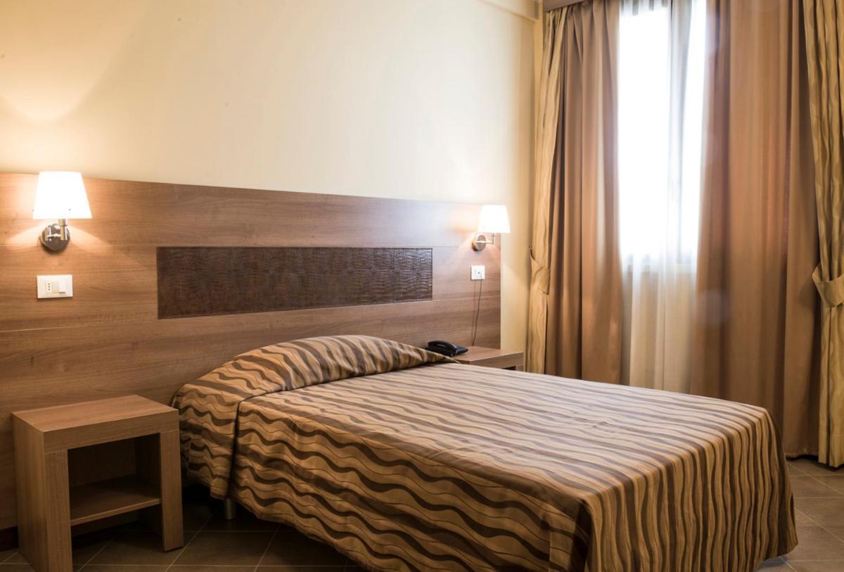 Hotel Corte Business Cavriago Екстер'єр фото