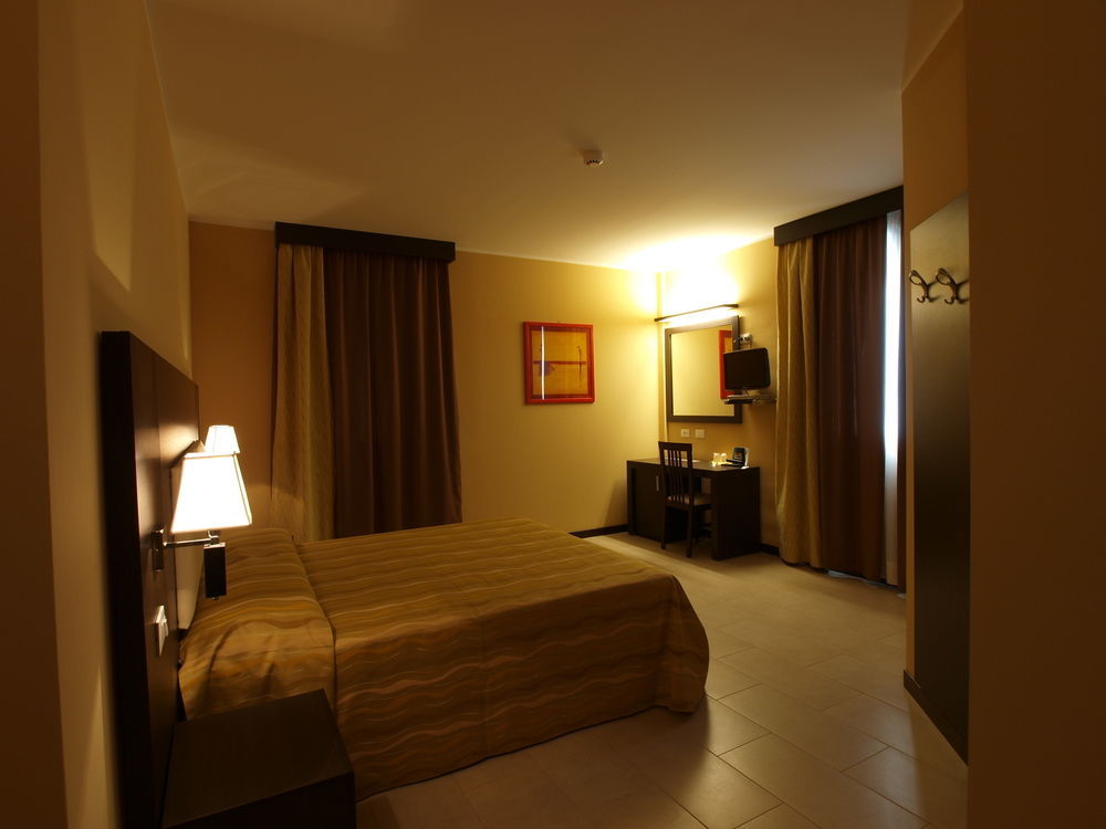 Hotel Corte Business Cavriago Екстер'єр фото