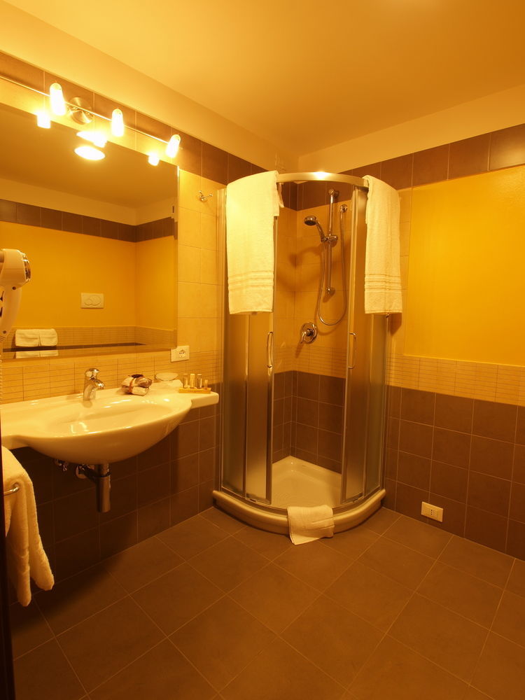 Hotel Corte Business Cavriago Екстер'єр фото