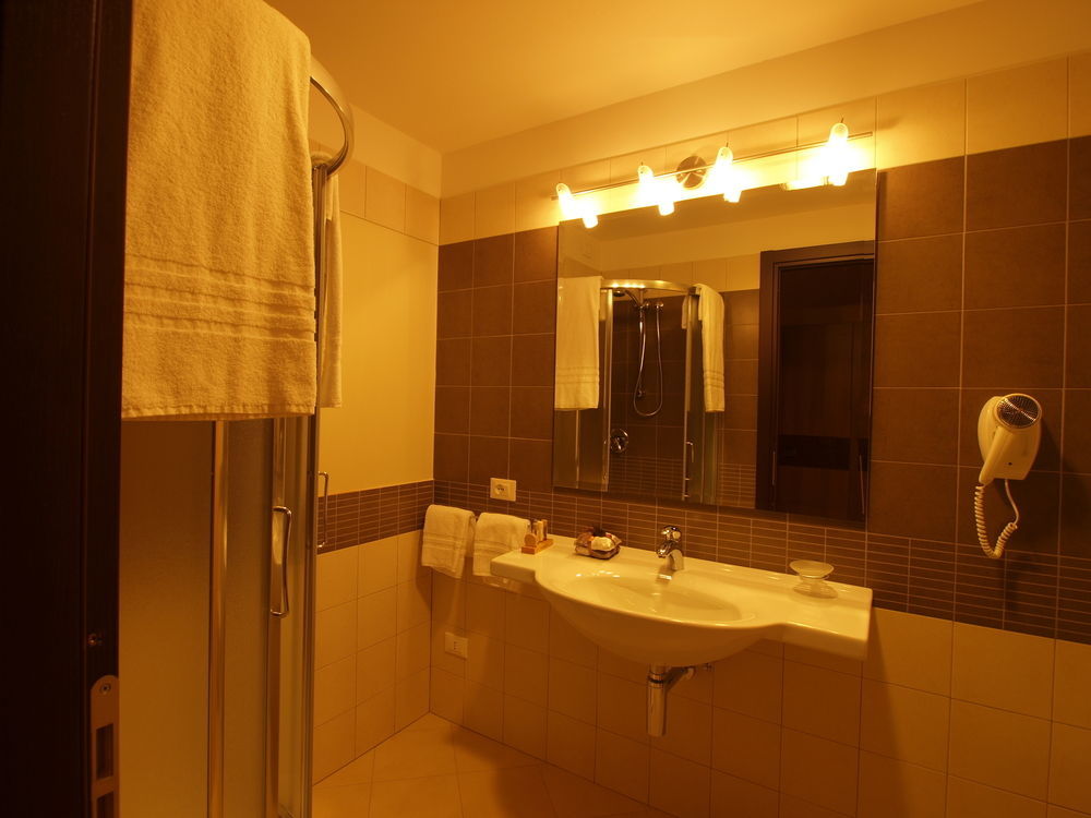 Hotel Corte Business Cavriago Екстер'єр фото