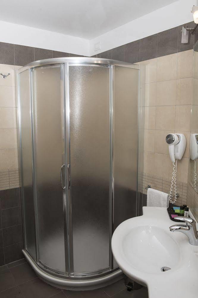 Hotel Corte Business Cavriago Екстер'єр фото
